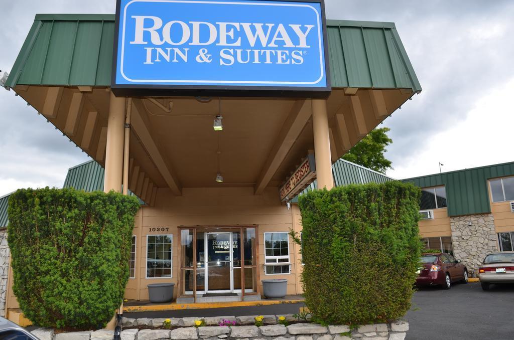 Rodeway Inn & Suites Hwy 217 & 26 W Portland Buitenkant foto