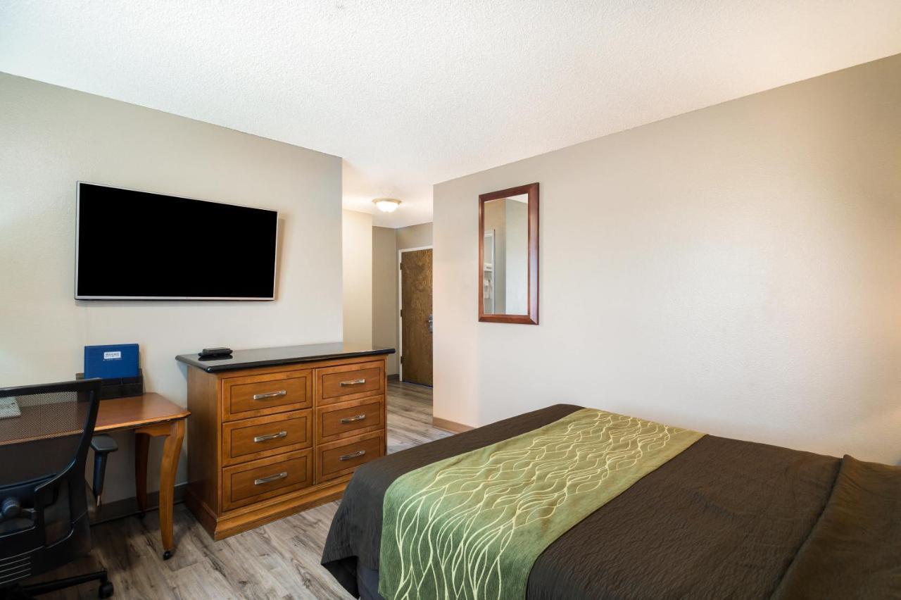 Rodeway Inn & Suites Hwy 217 & 26 W Portland Buitenkant foto
