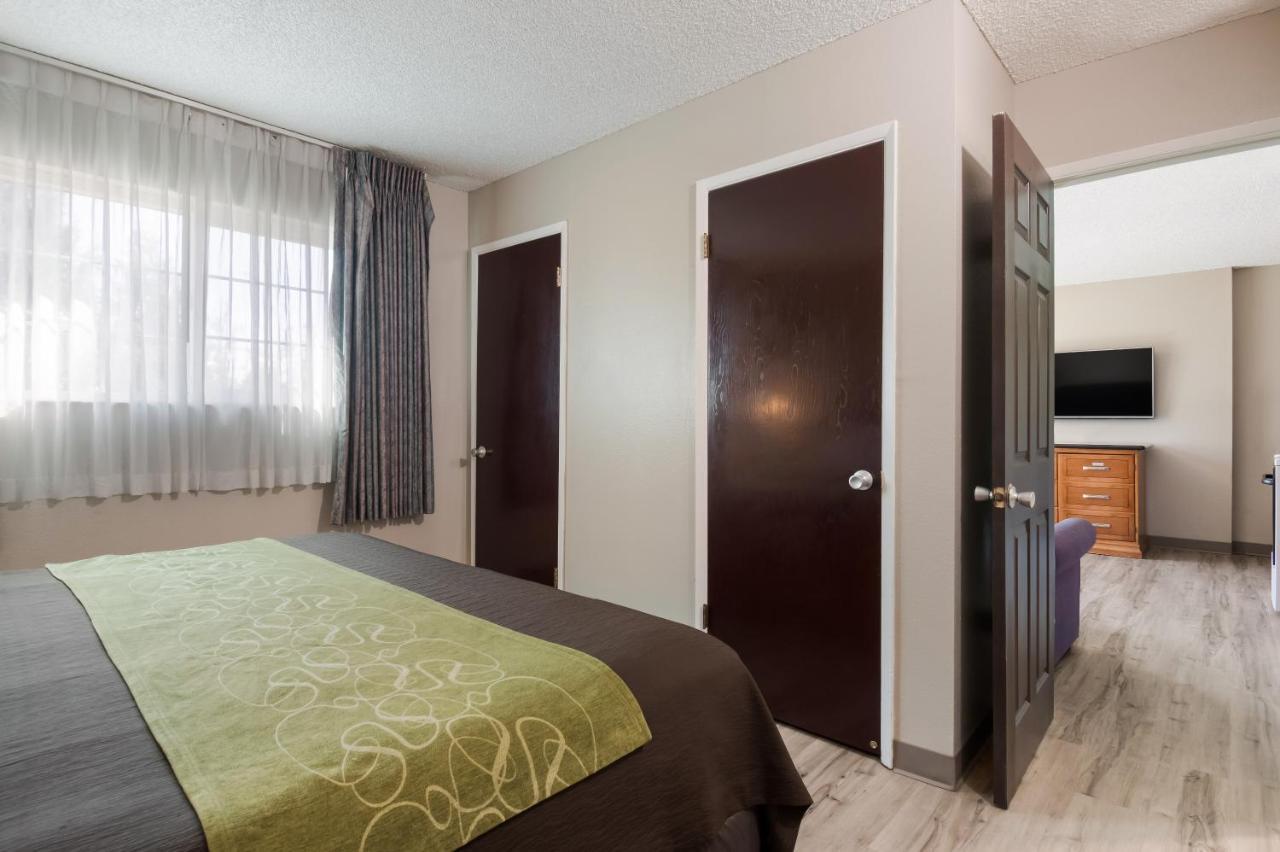 Rodeway Inn & Suites Hwy 217 & 26 W Portland Buitenkant foto