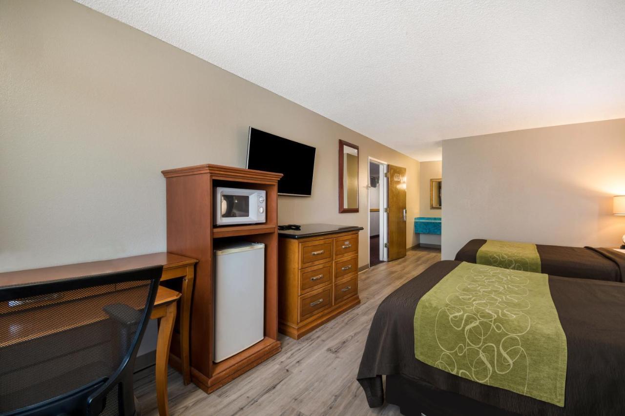 Rodeway Inn & Suites Hwy 217 & 26 W Portland Buitenkant foto